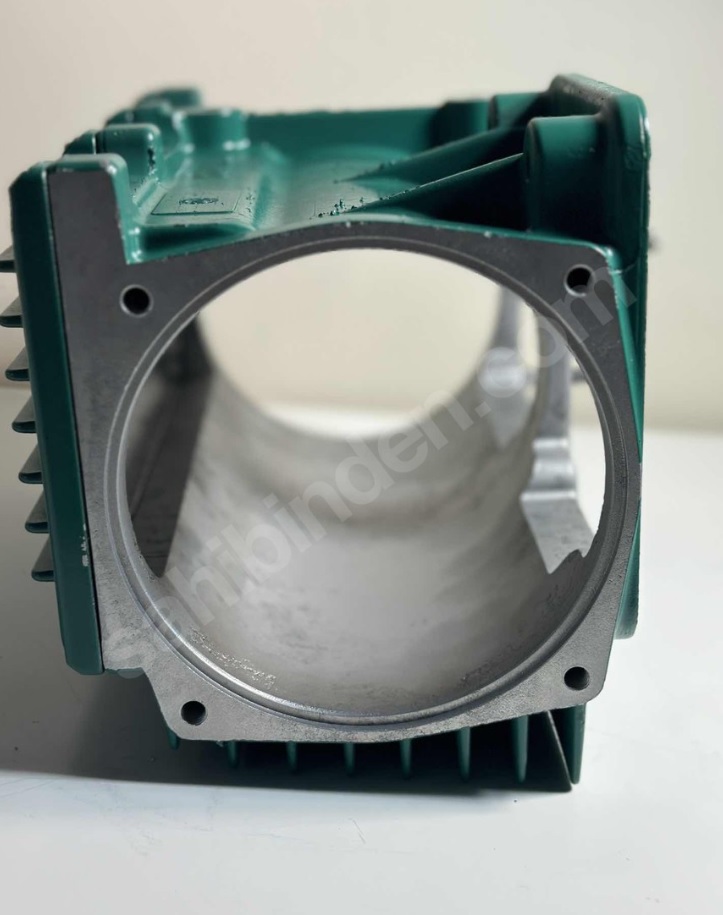 (2.EL)Volvo Penta 24078952 Aftercooler Housing Yuva - Görsel 4